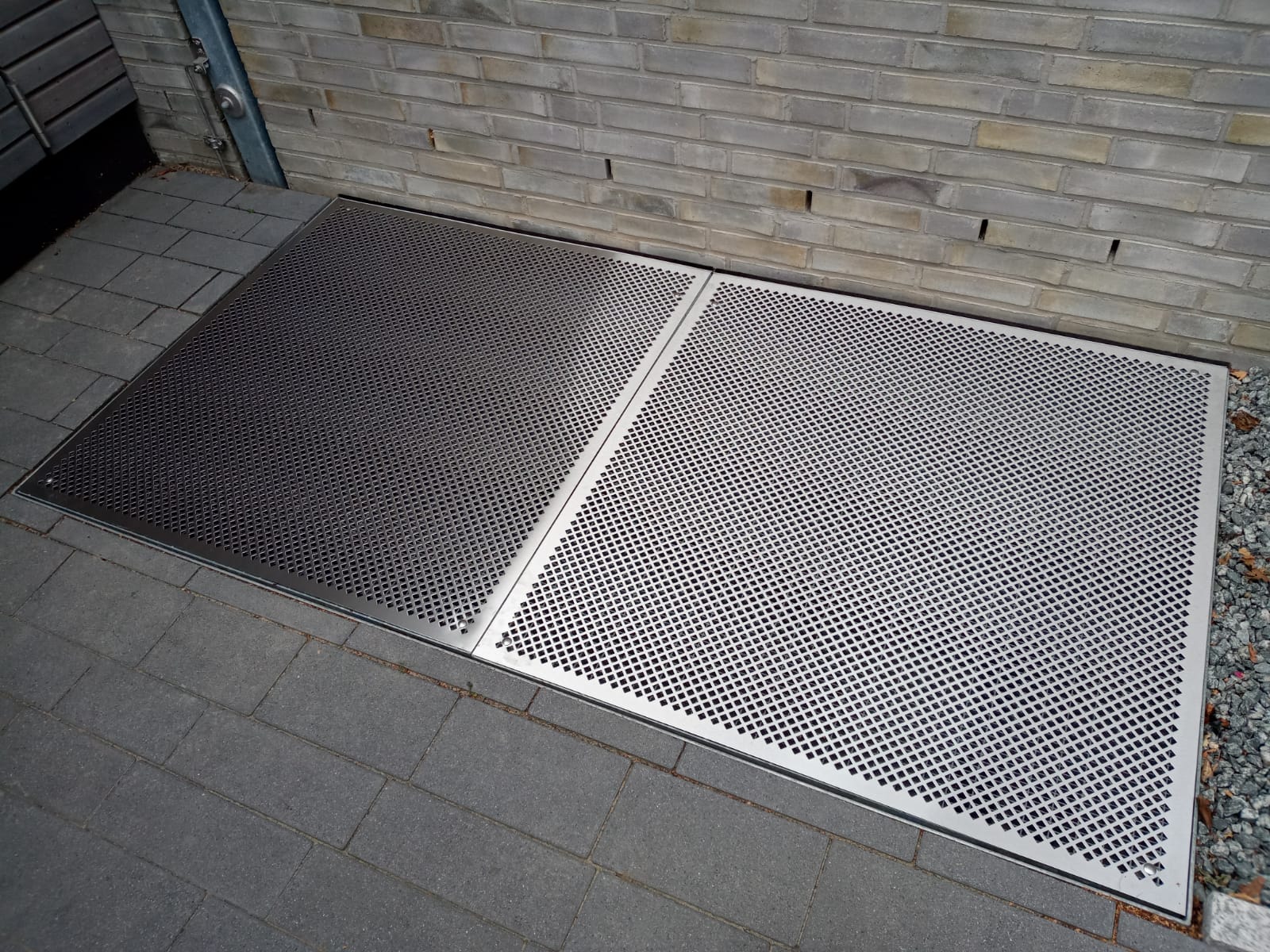 Edelstahl Lichtschachtabdeckung nach Maß